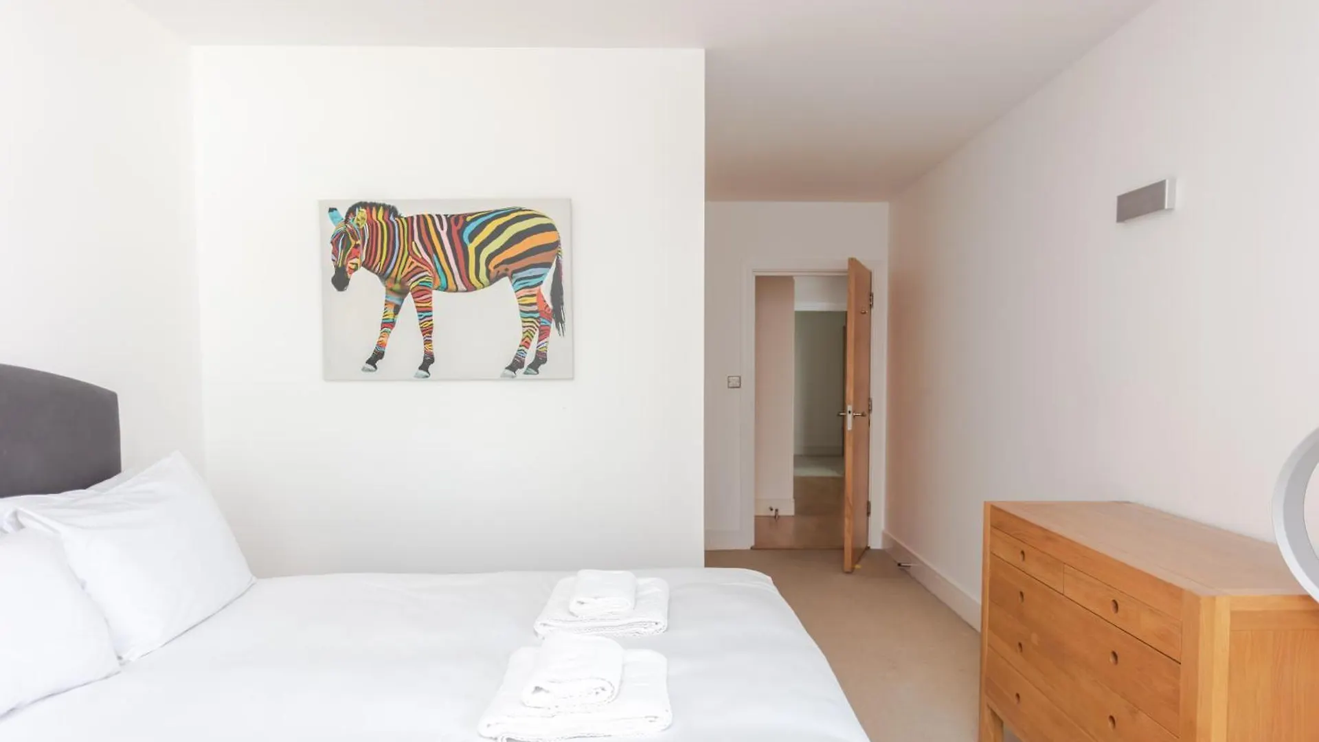 Spacious 2 Bedroom Flat On Bermondsey St London 0*,  United Kingdom