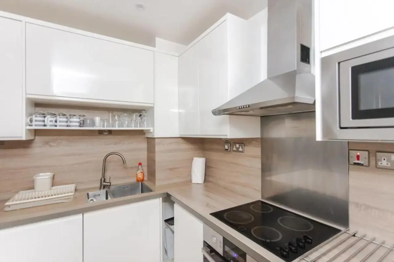 Spacious 2 Bedroom Flat On Bermondsey St London Apartment