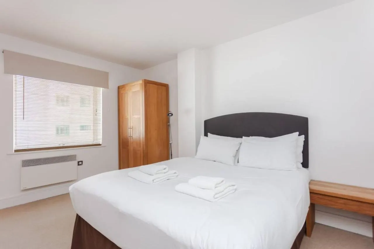 Spacious 2 Bedroom Flat On Bermondsey St London Apartment