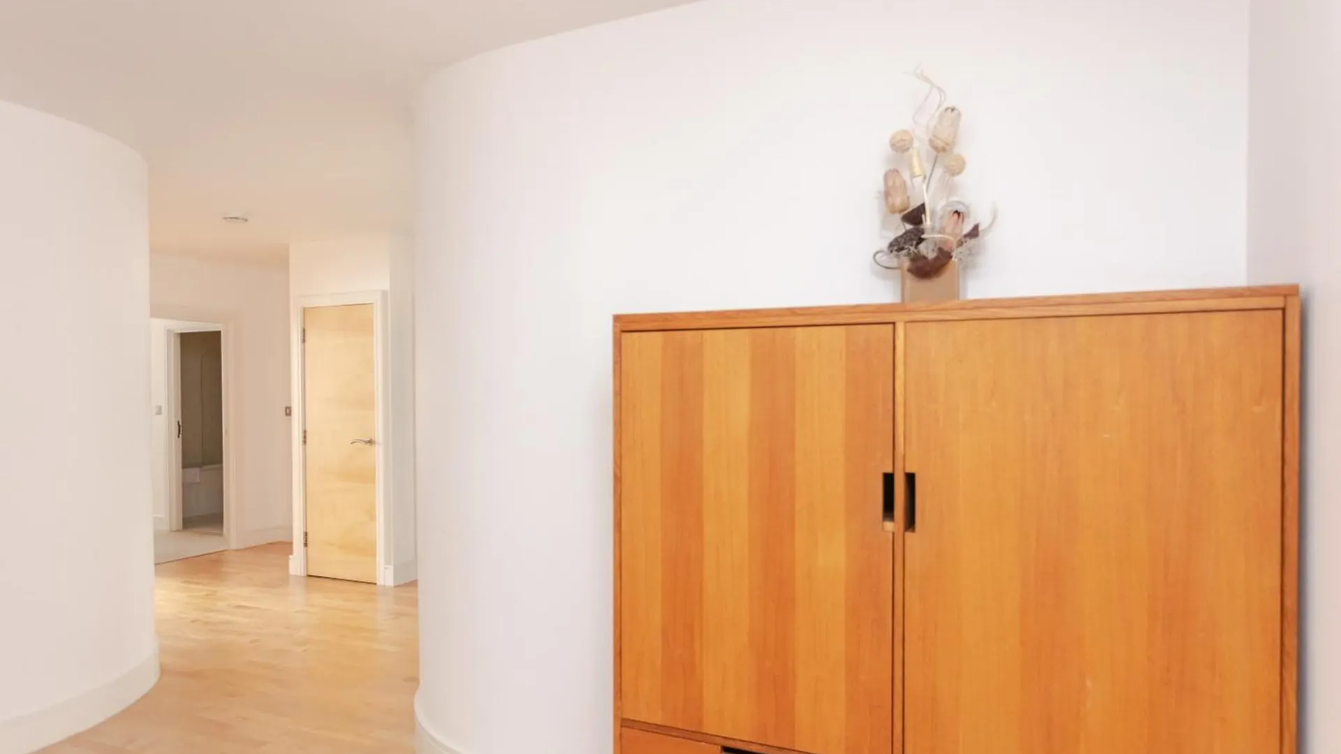 Spacious 2 Bedroom Flat On Bermondsey St London United Kingdom