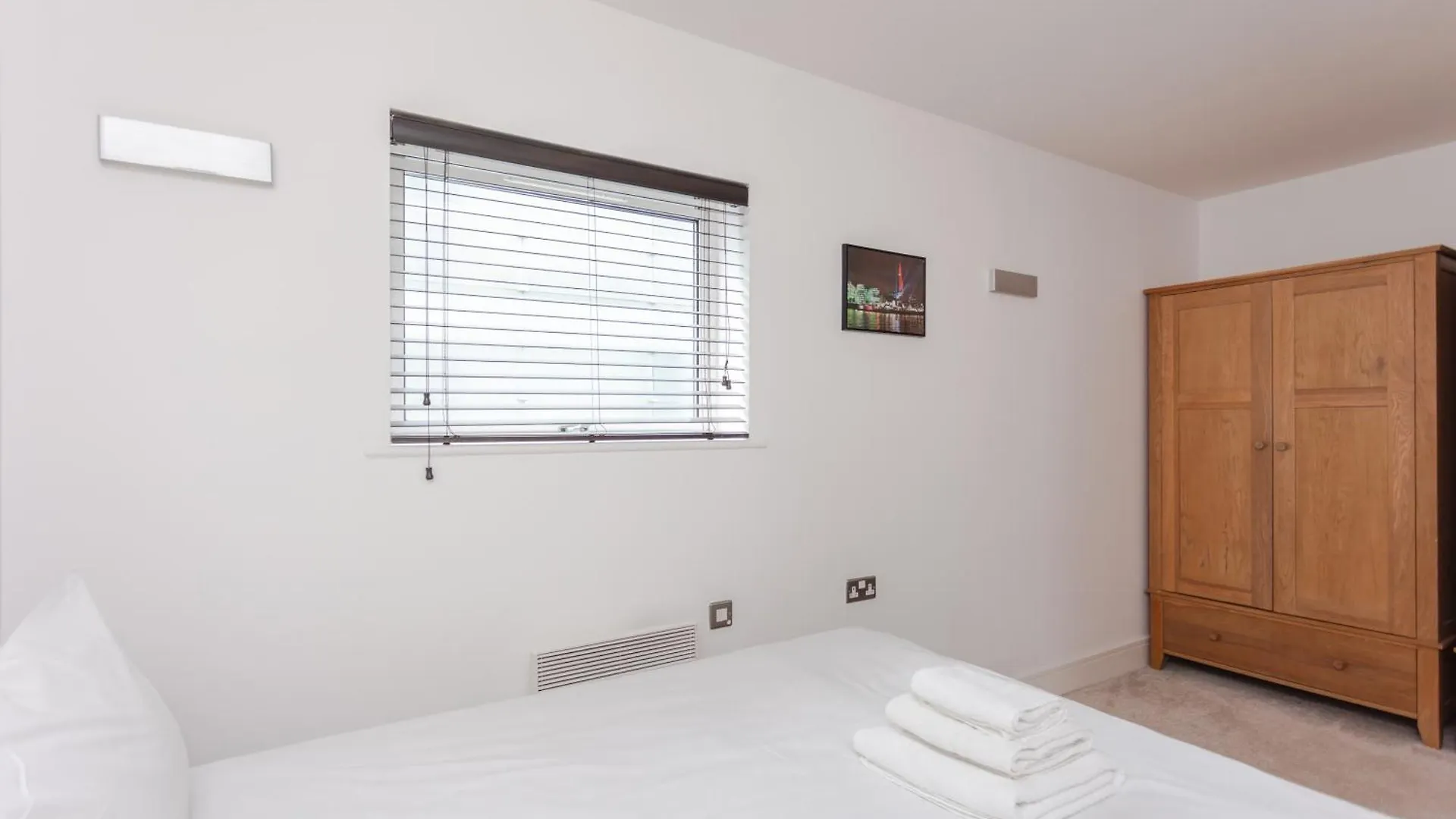 Spacious 2 Bedroom Flat On Bermondsey St London United Kingdom