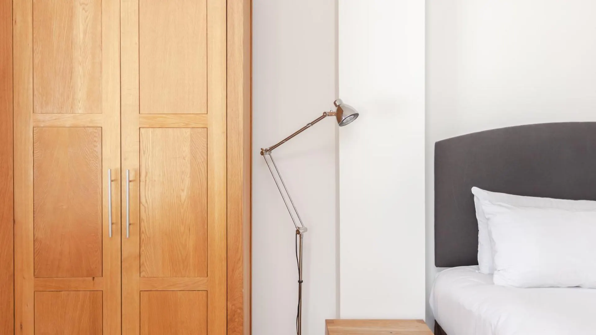 Spacious 2 Bedroom Flat On Bermondsey St London 0*,  United Kingdom